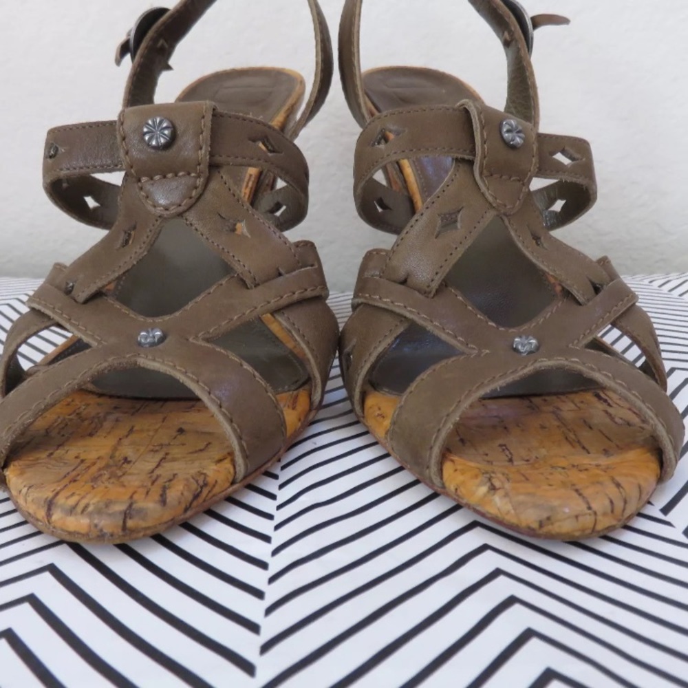 Christian Dior sandals 7 heels - Picture 2 of 8